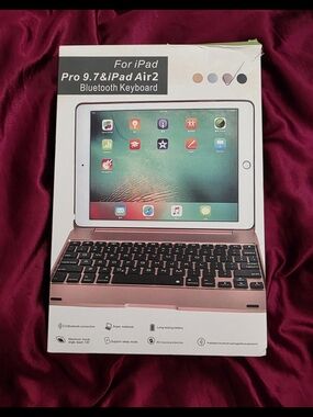 NEW- Bluetooth Keyboard  for iPad Pro 9.7 & iPad Air 2 - Rose Gold